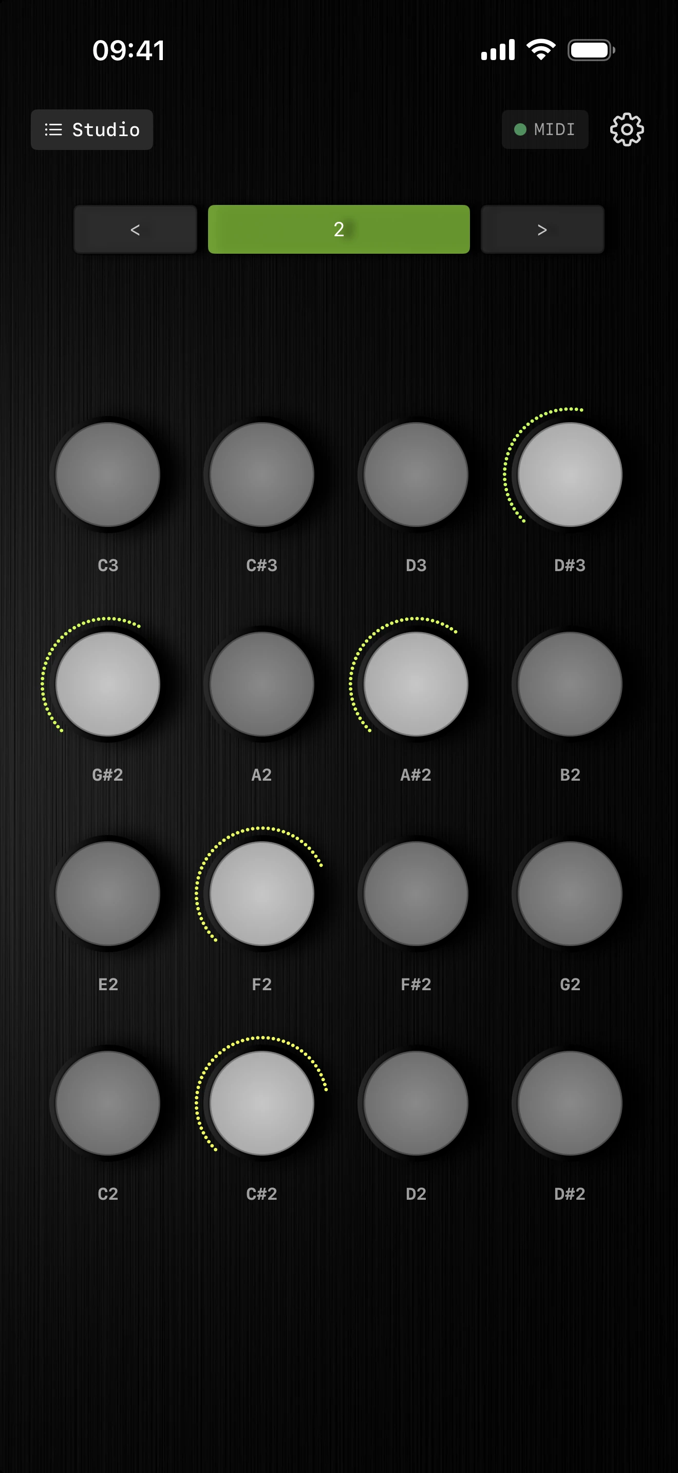 Knob16 Play mode with sixteen note pads in a green bank and several active notes